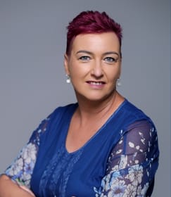 Mrs Jordeen Kotze